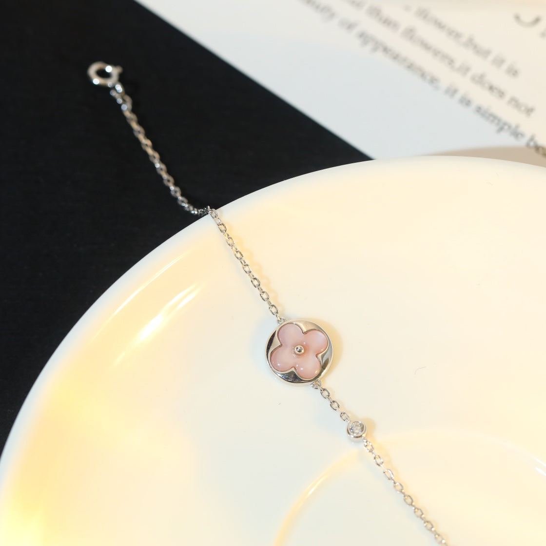 [AuraEcho Jewelry]SUN MOTIF PINK MOP SILVER BRACELET