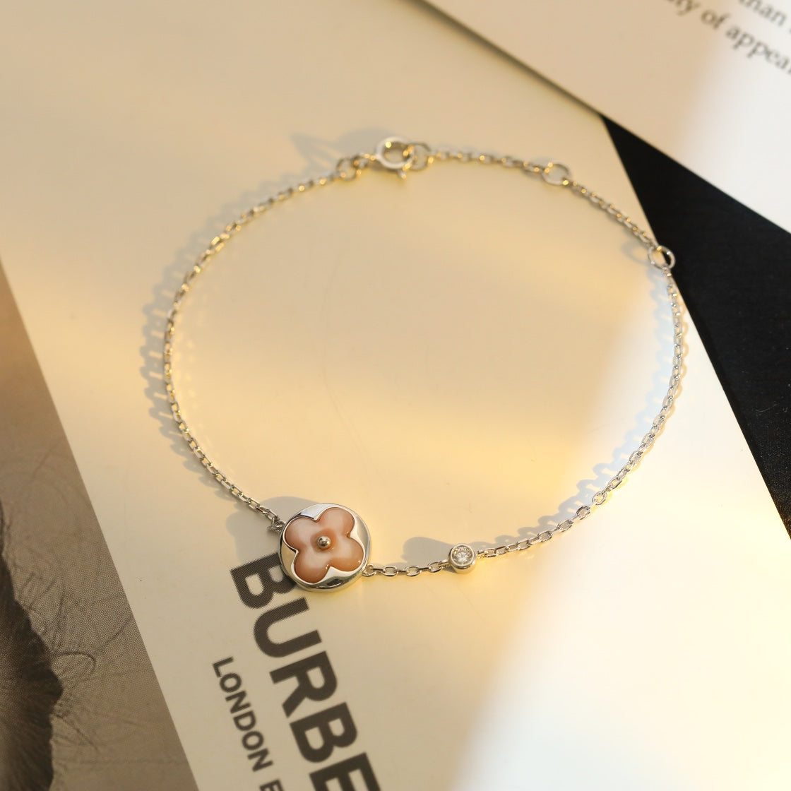 [AuraEcho Jewelry]SUN MOTIF PINK MOP SILVER BRACELET