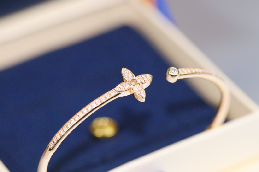 [AuraEcho Jewelry]IDYLLE PINK GOLD OPEN BRACELET DIAMOND PAVED